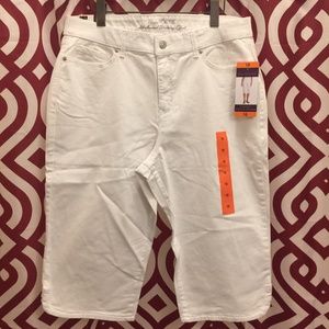 Gloria Vanderbilt White Stretch Skimmer Capri 16